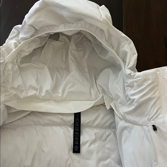 Lululemon NWT Wunder White Puffer Jacket XL - Picture 8 of 14